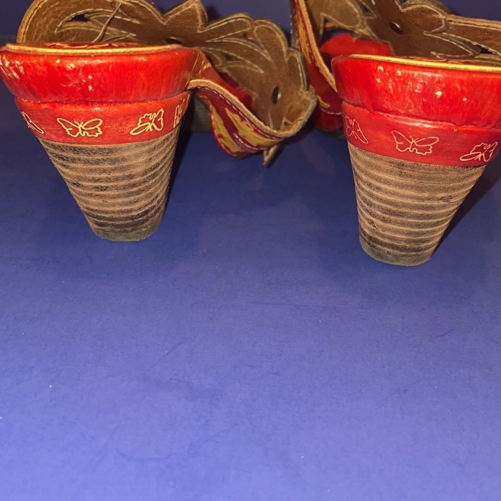 Spring Step Sandal - Picture 3 of 7